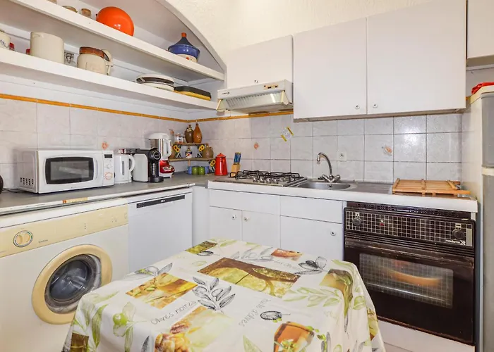 1 Bedroom Gorgeous In Holiday home *